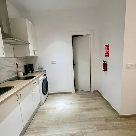 Apartment Mellis - Maria Zambrano Train Station & Bus *