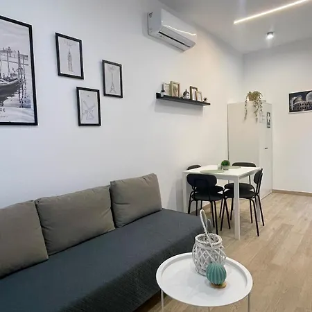 Mellis - Maria Zambrano Train Station & Bus Apartment Malaga