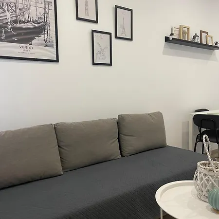Apartment Mellis - Maria Zambrano Train Station & Bus Malaga