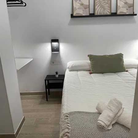 Mellis - Maria Zambrano Train Station & Bus Apartment Malaga