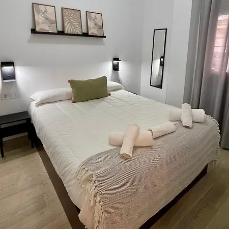 Mellis - Maria Zambrano Train Station & Bus Apartment